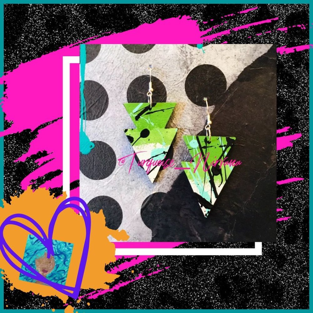 M-255: Green Ombré Spatter Spear Earrings